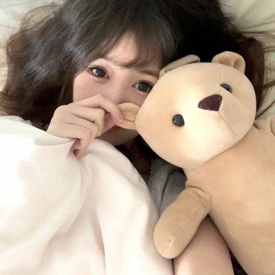 顽皮豹在树林里